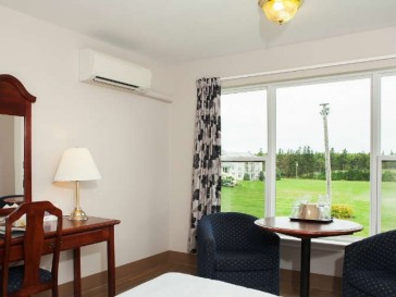 Housekeeping Unit - Sleeps up to 5